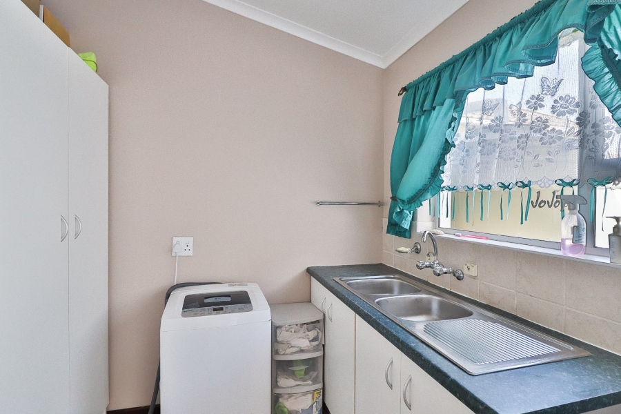 7 Bedroom Property for Sale in Country Club Western Cape